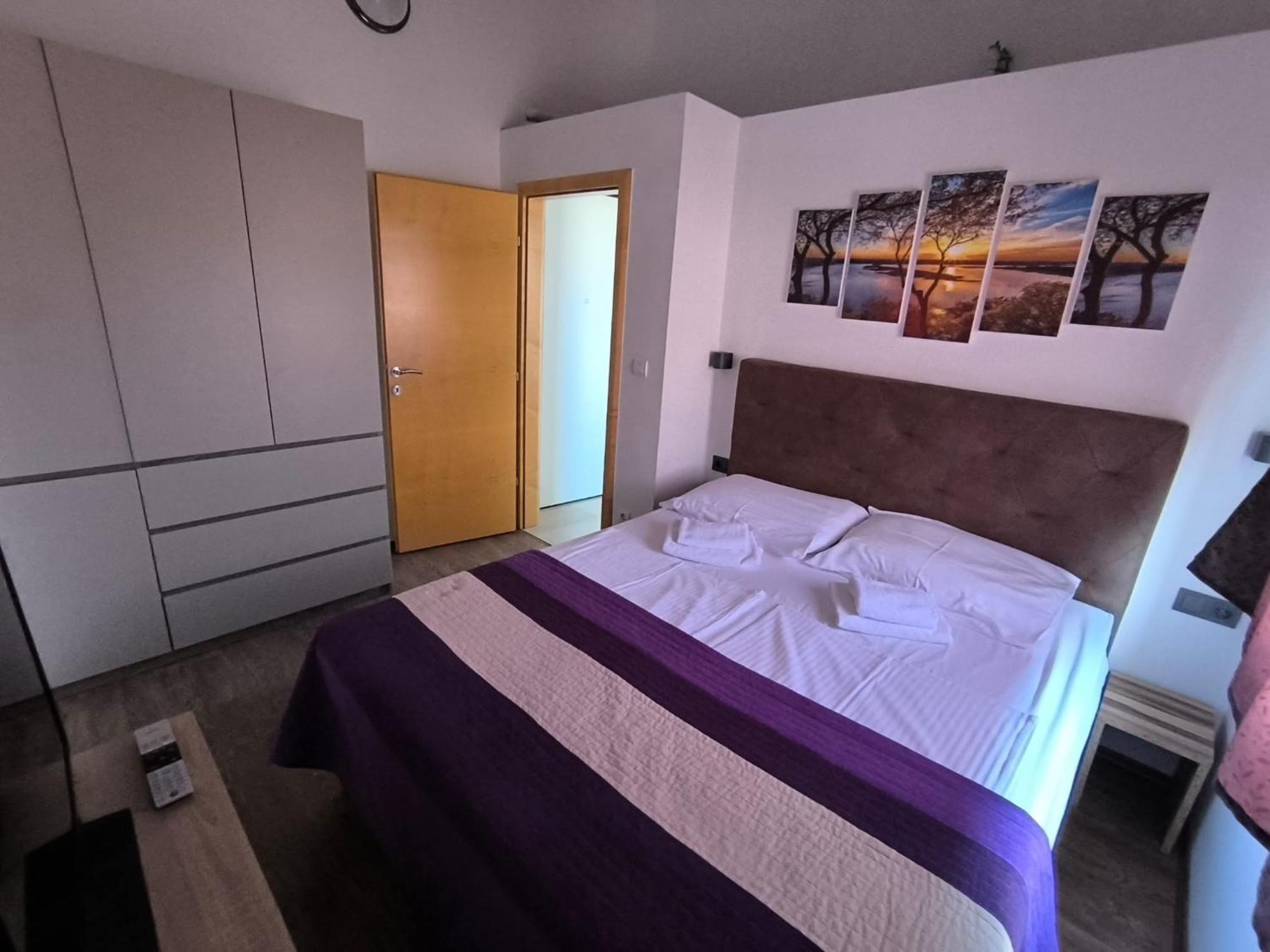 Apartments Pongrac Cres Bagian luar foto