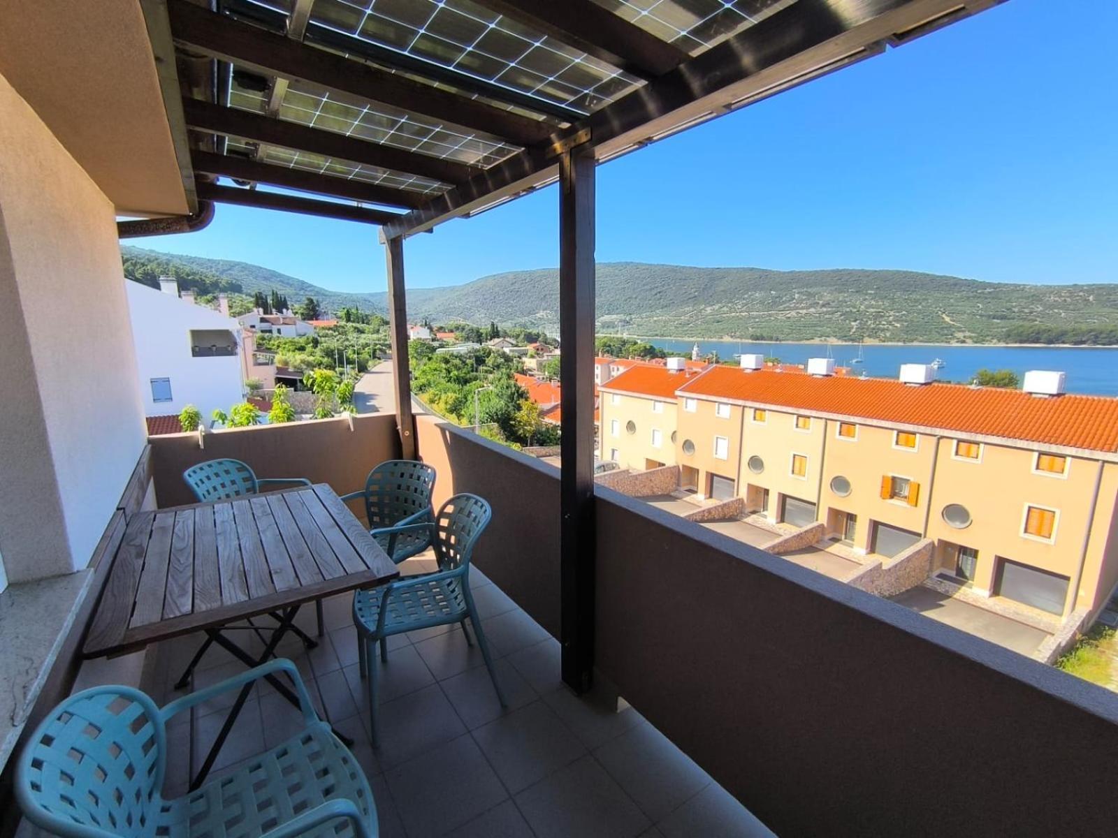 Apartments Pongrac Cres Bagian luar foto