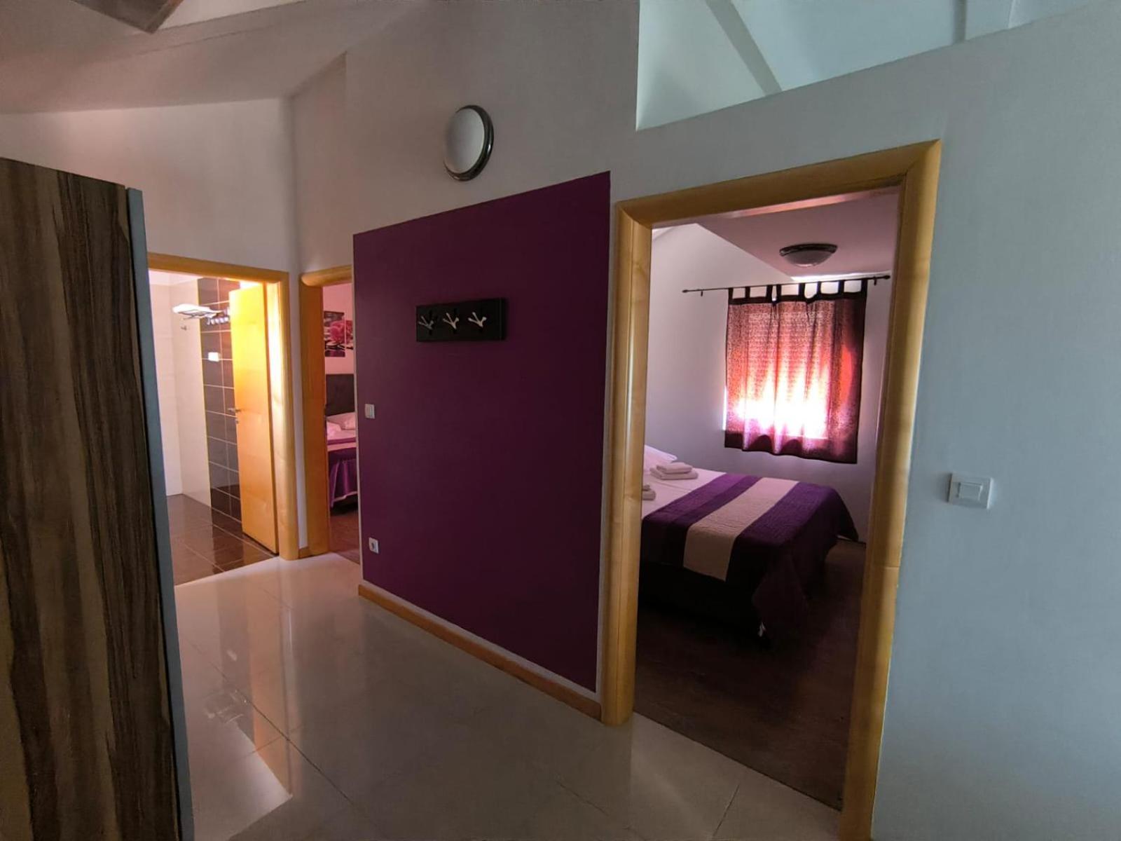 Apartments Pongrac Cres Bagian luar foto